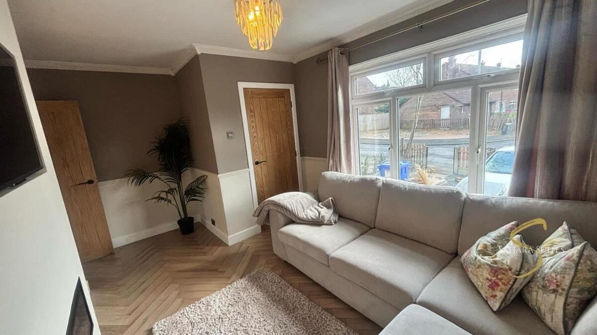 Stylish 2Bed - Manchester - Free Parking Hyde Εξωτερικό φωτογραφία
