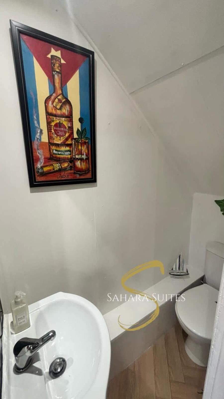 Stylish 2Bed - Manchester - Free Parking Hyde Εξωτερικό φωτογραφία